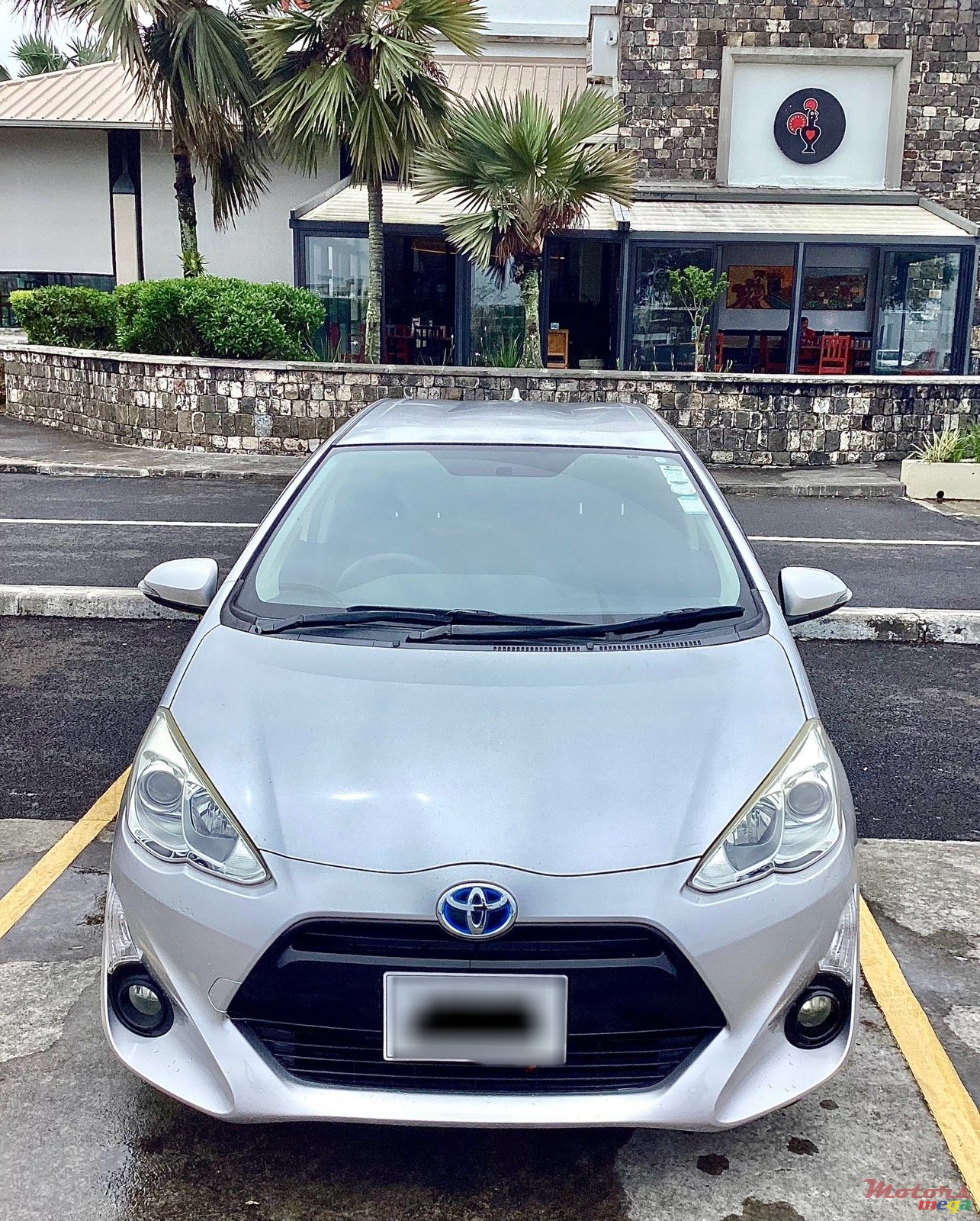 2015' Toyota Aqua photo #1