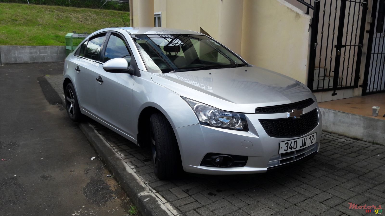 2012' Chevrolet Cruze L photo #5