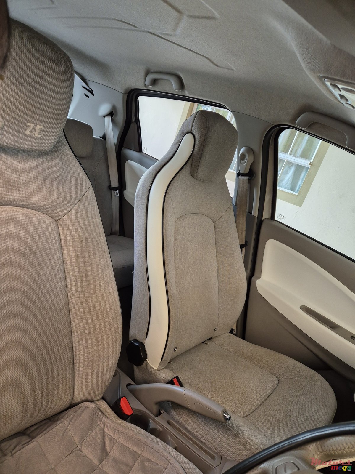 2017' Renault Zoe Electric photo #4