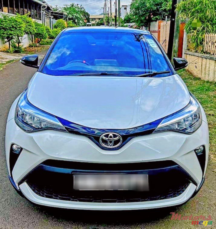 2022' Toyota C-HR photo #1