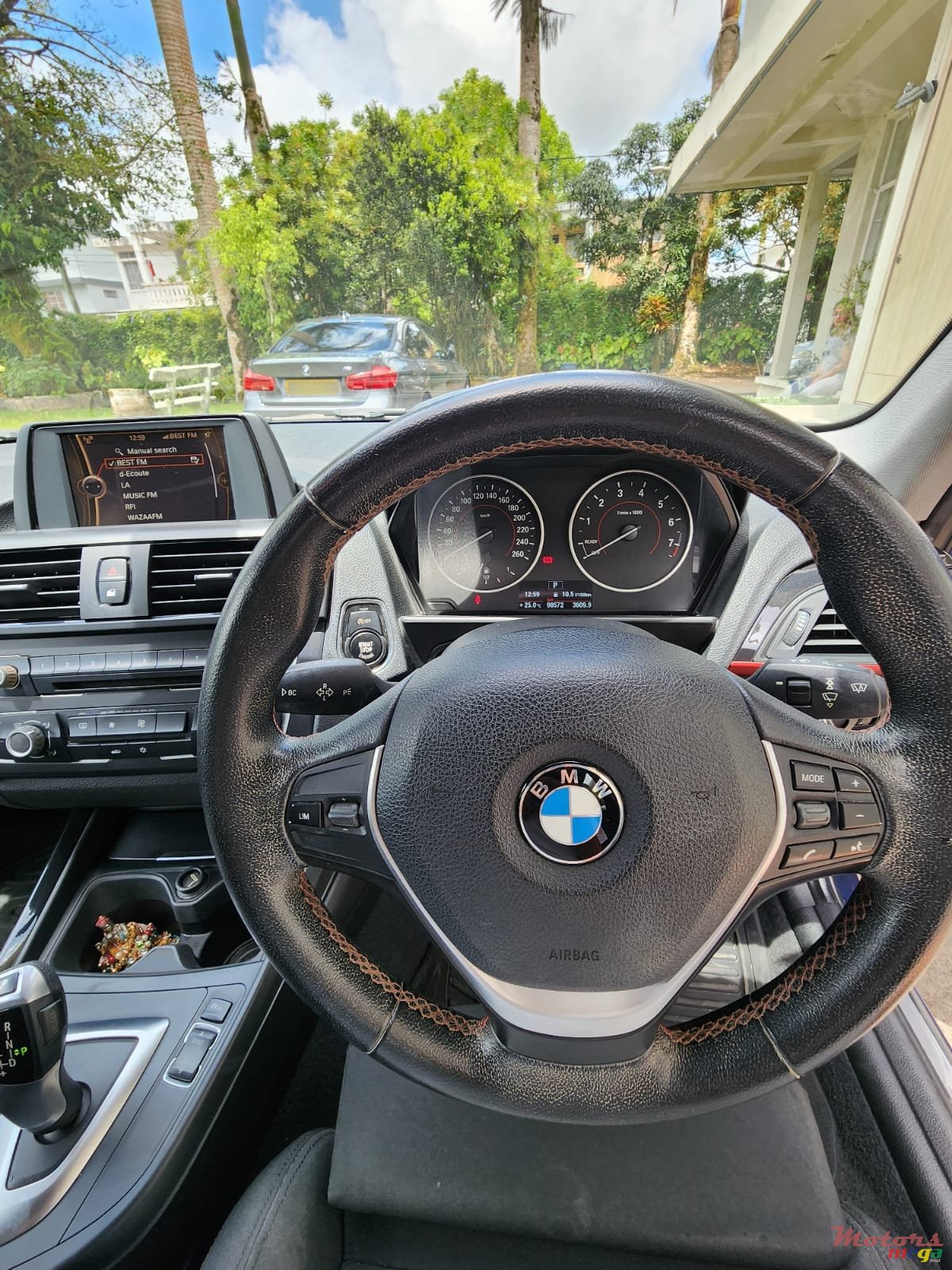 2012' BMW 1 Series photo #6