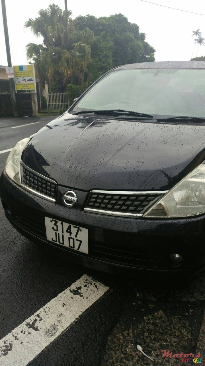 2007' Nissan Tiida photo #2