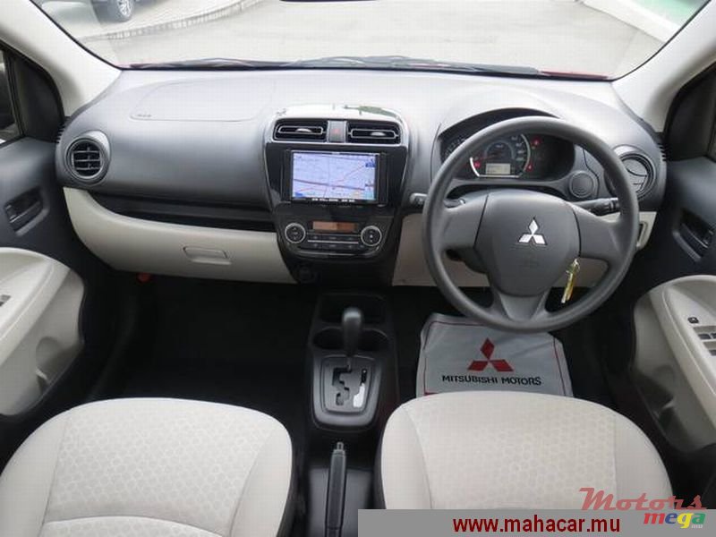 2013' Mitsubishi MIRAGE photo #5