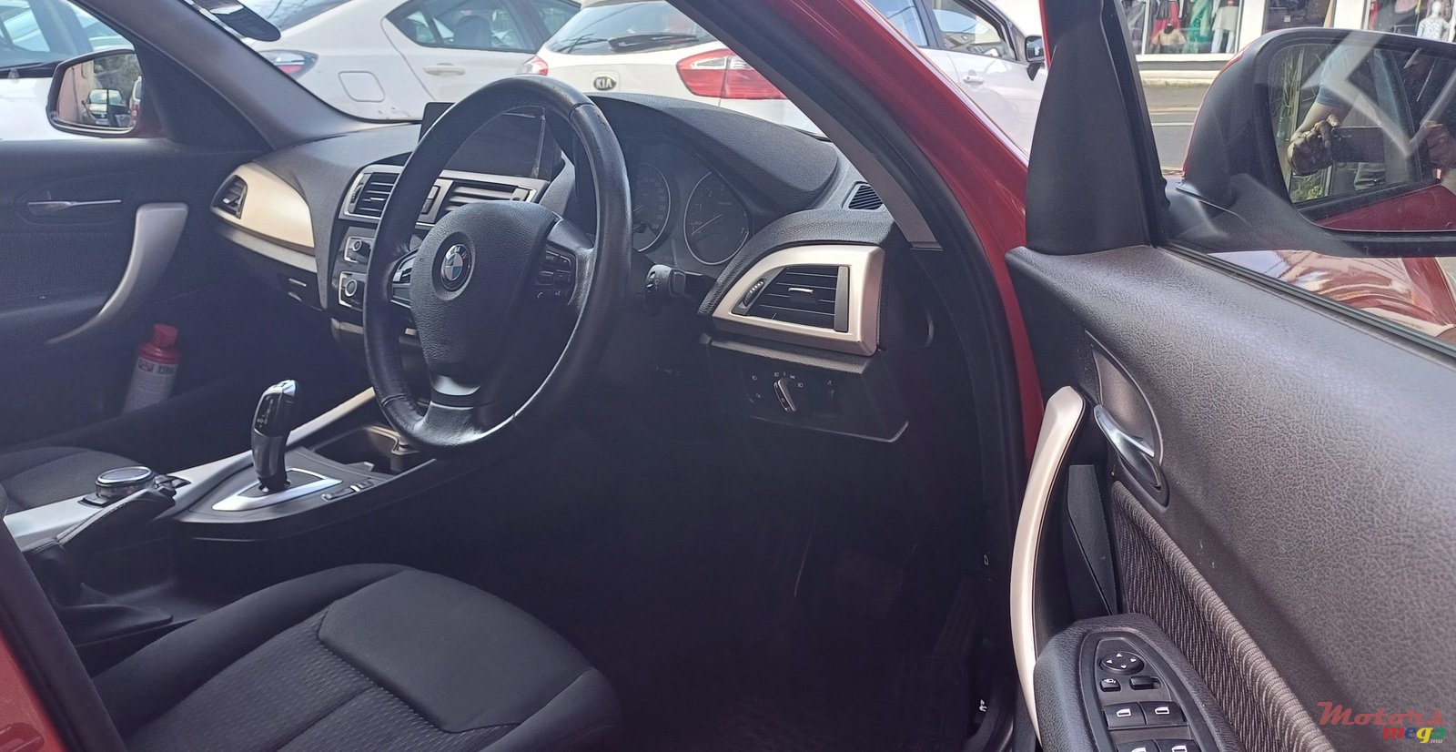 2016' BMW 118 photo #6