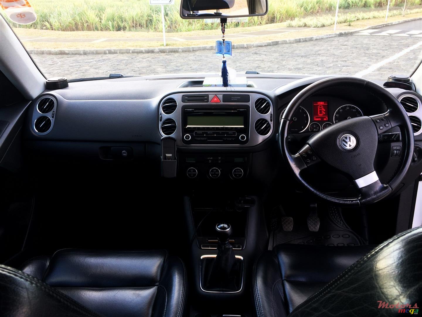 2008' Volkswagen Tiguan 1.4 TSI photo #6