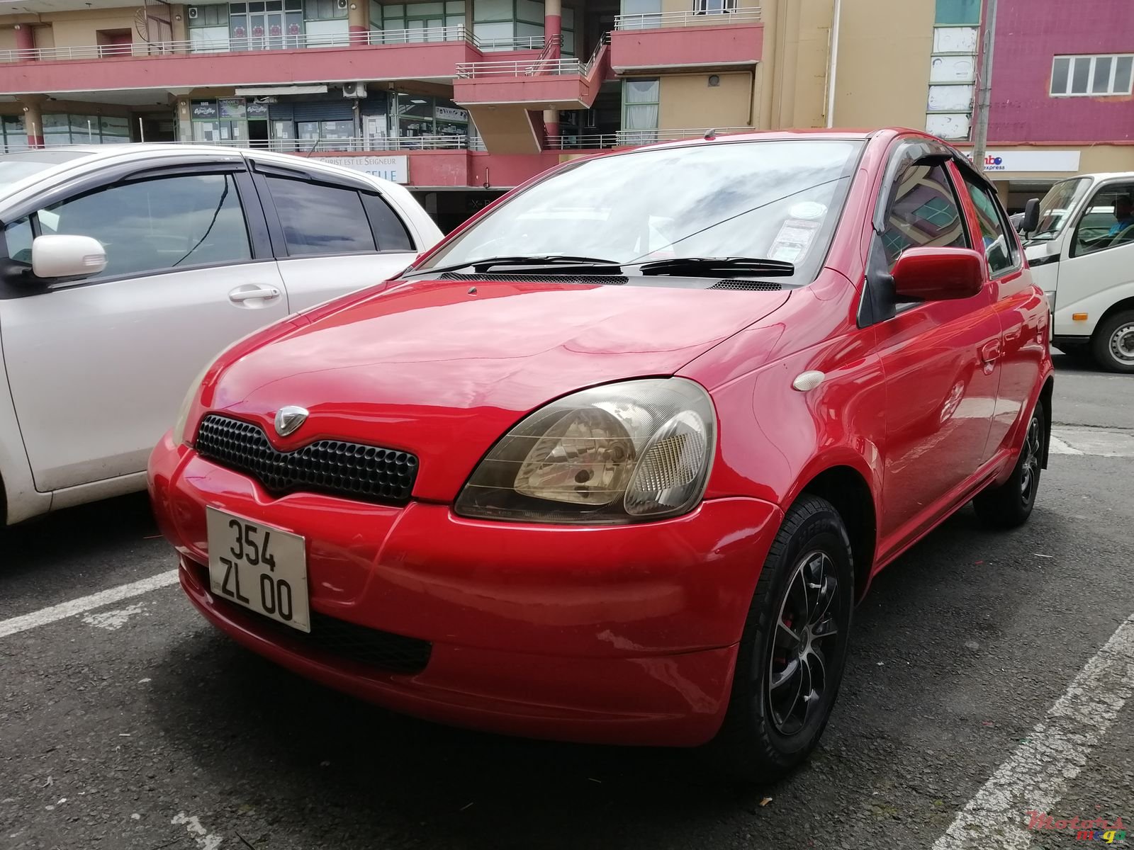 2000' Toyota Vitz photo #1