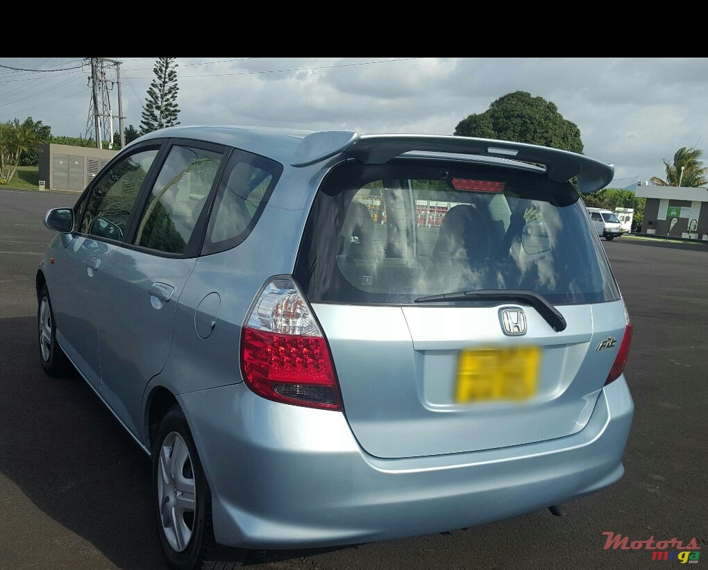 2005' Honda Fit photo #4