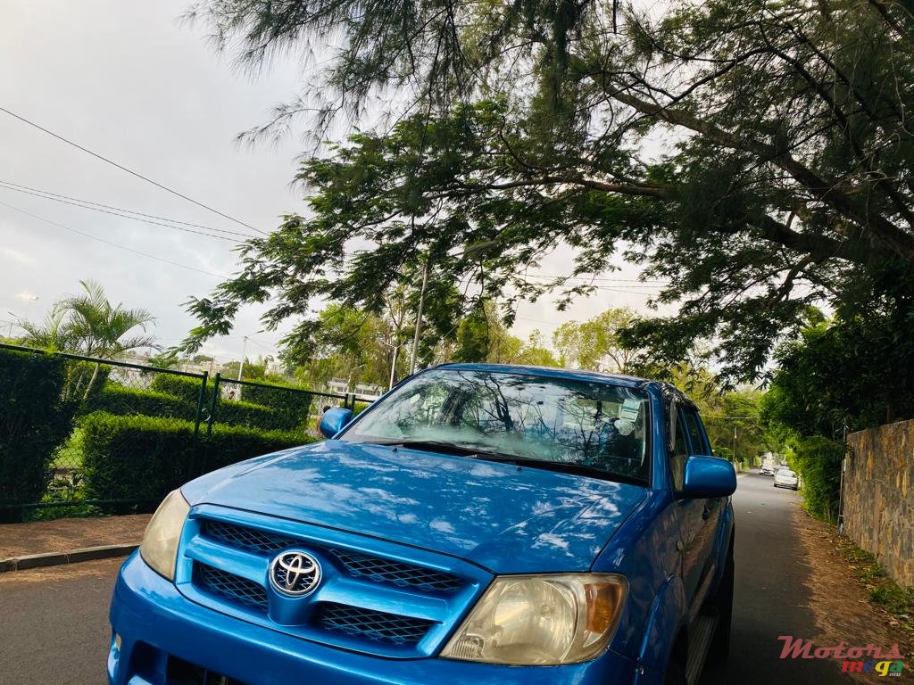 2006' Toyota Hilux any photo #4