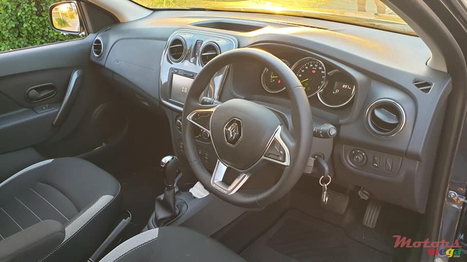 2019' Renault Sandero StepWay photo #5