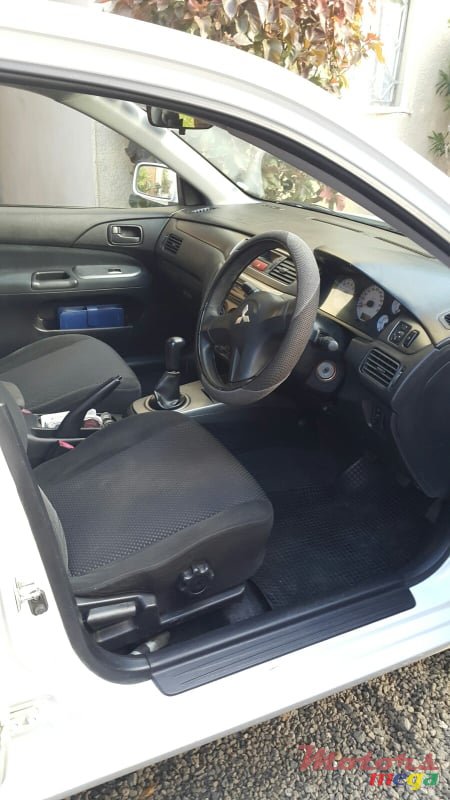 2008' Mitsubishi Lancer photo #1