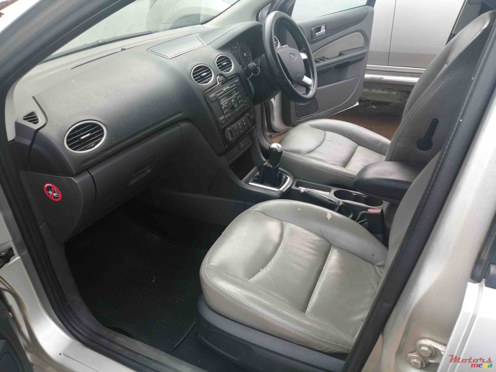 2006' Ford Focus photo #6