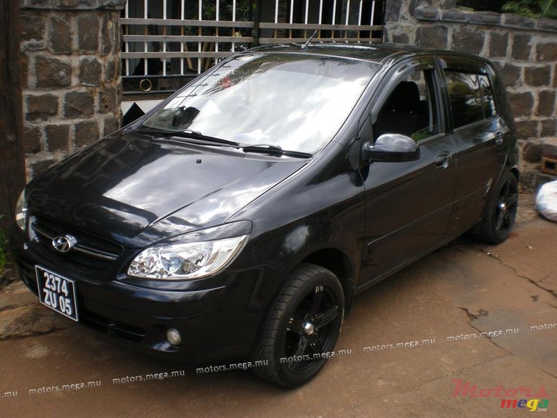2005' Hyundai Getz hks air filter and compressor. photo #1