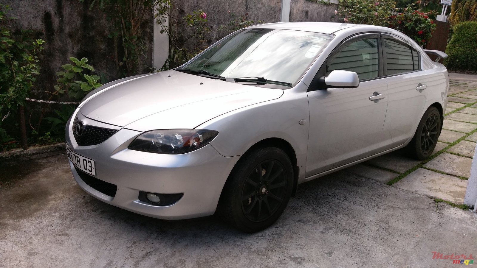 2003' Mazda Axela photo #1