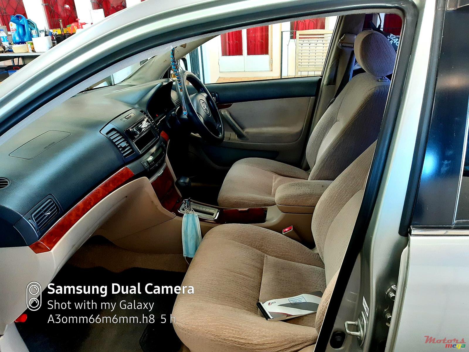 2004' Toyota Premio photo #3