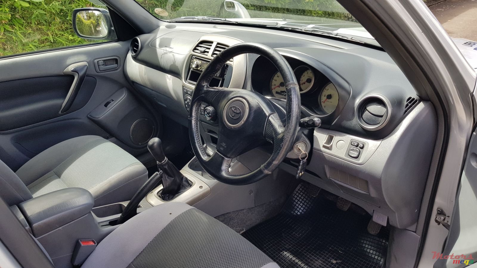 2002' Toyota RAV4 photo #7