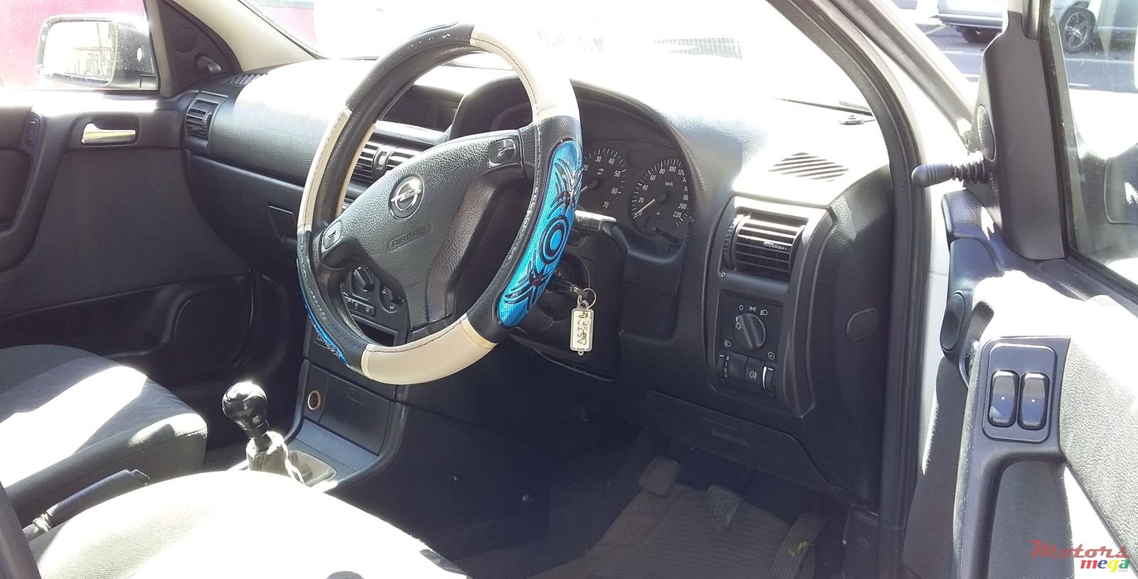 2004' Opel Astra photo #2