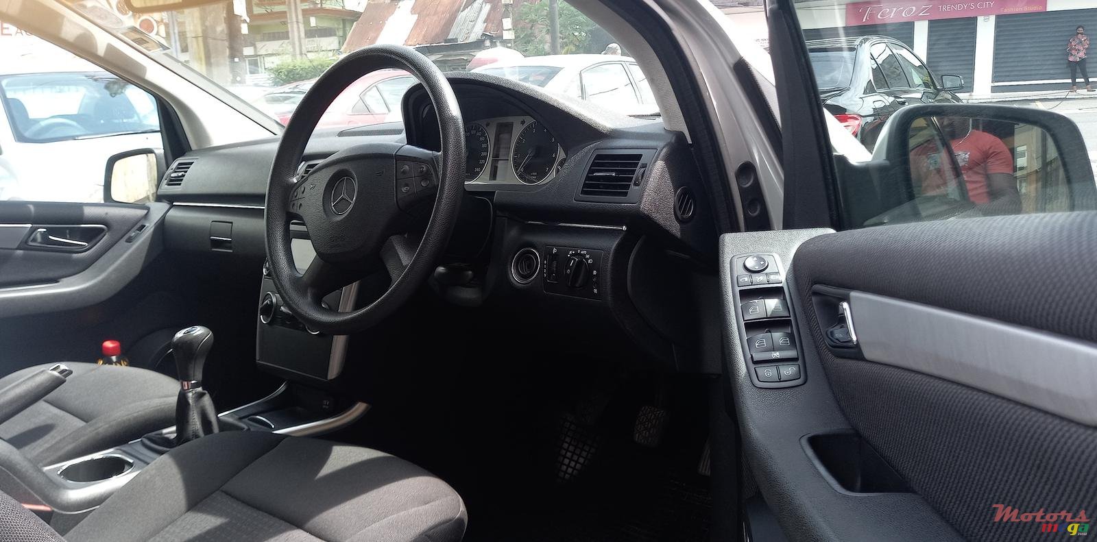 2010' Mercedes-Benz B 160 photo #6