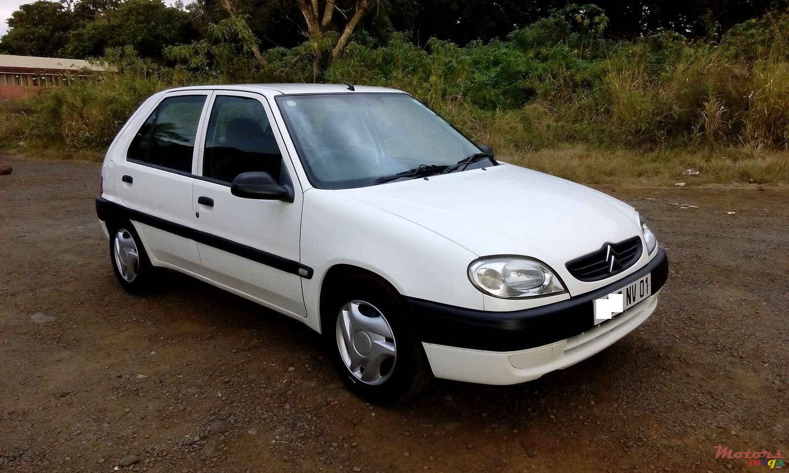 2001' Citroen Saxo photo #2