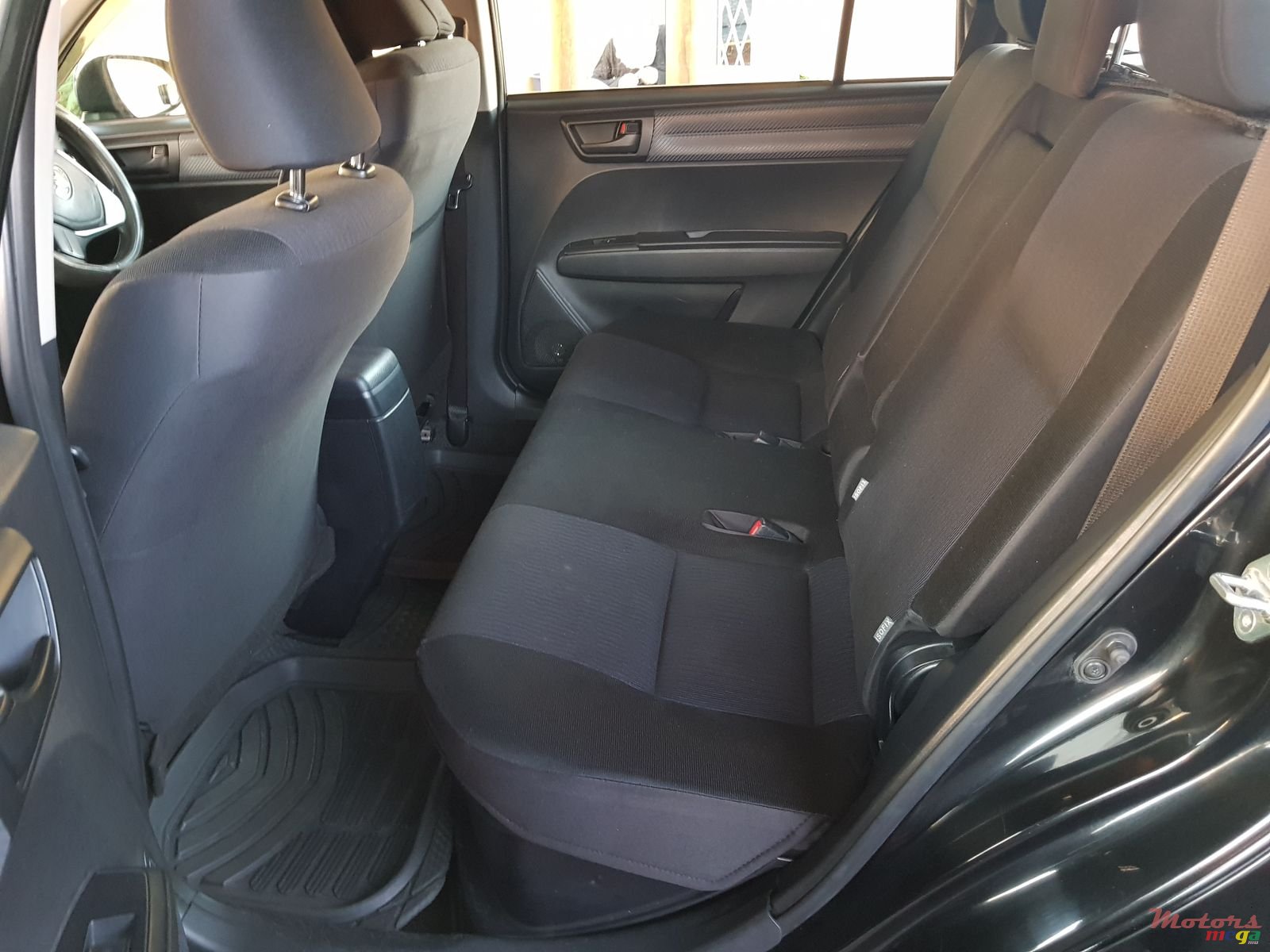 2013' Toyota Fielder photo #5