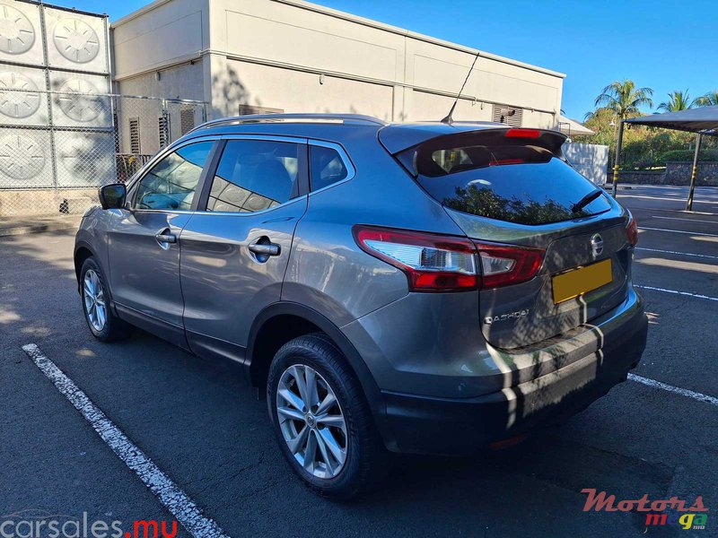 2015' Nissan Qashqai 1.6 Tekna photo #3