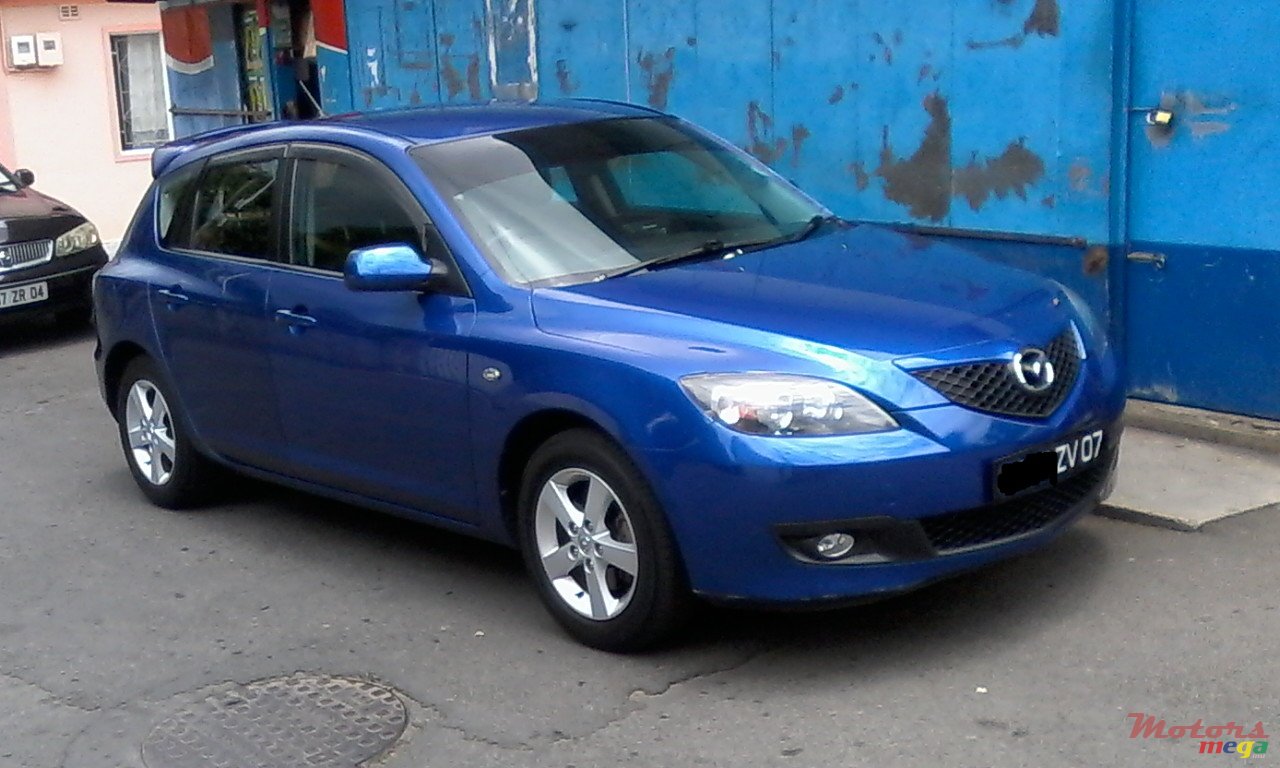2007' Mazda Axela photo #1