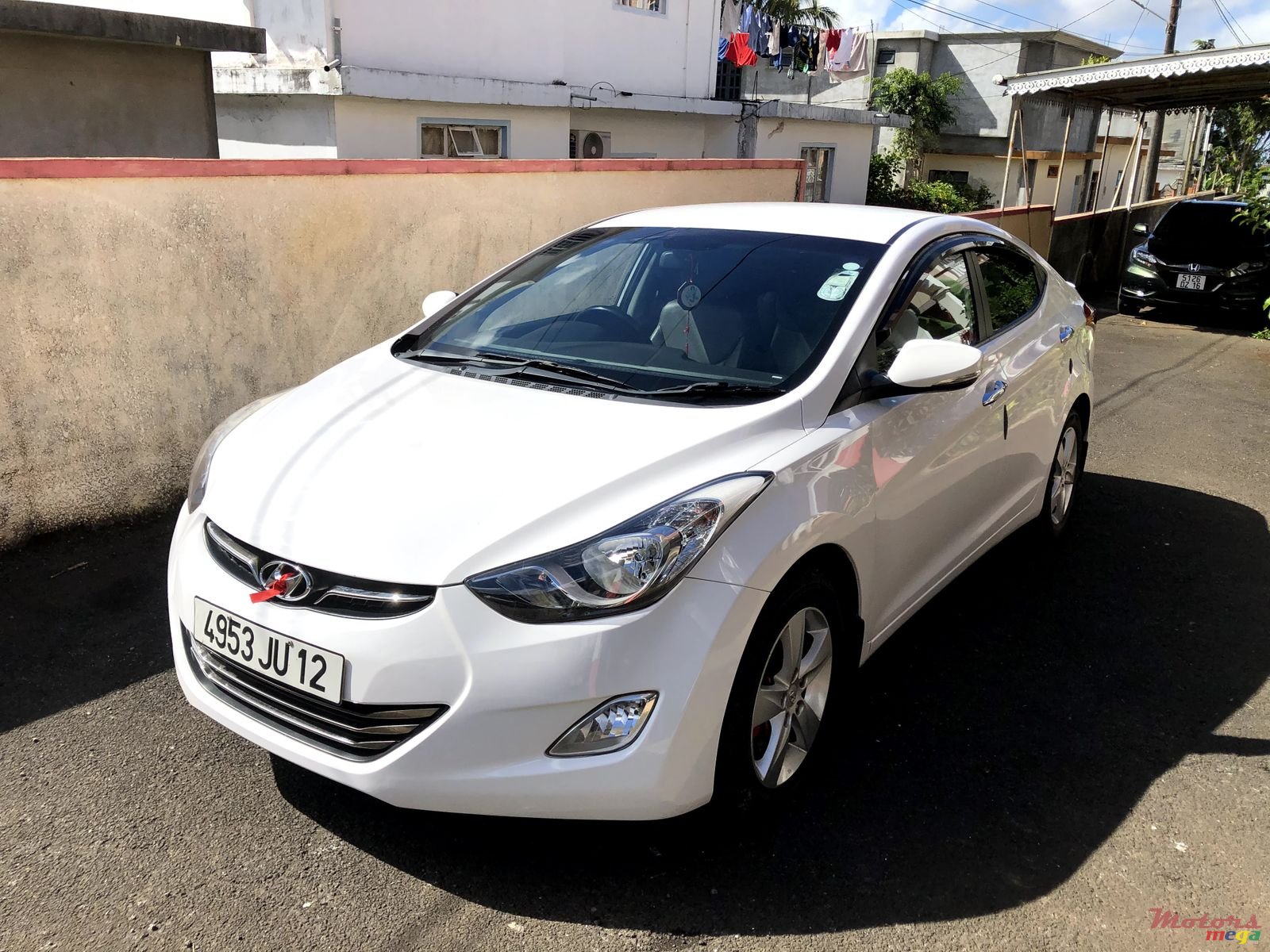 2012' Hyundai Elantra GLS photo #1