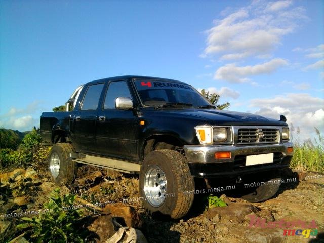 1995' Toyota HILUX 4X4 photo #5