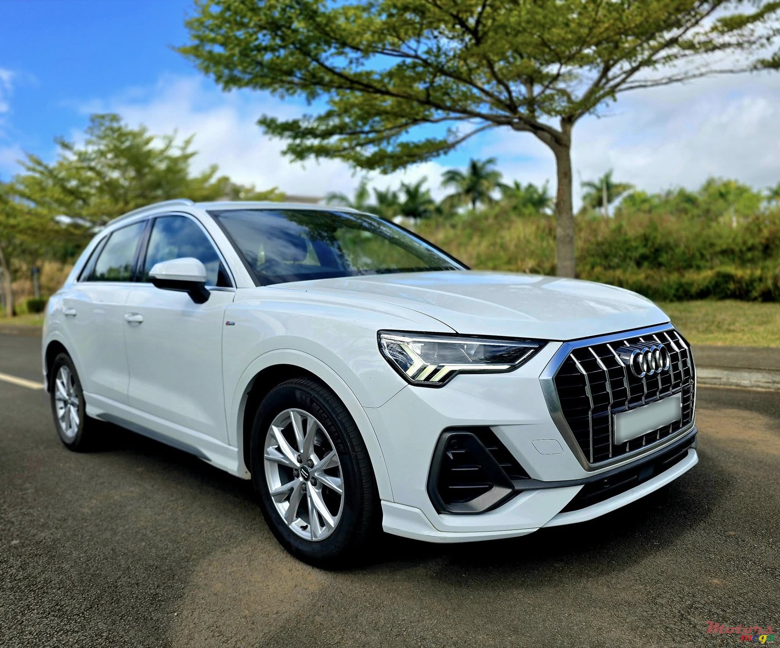 2019' Audi Q3 photo #2