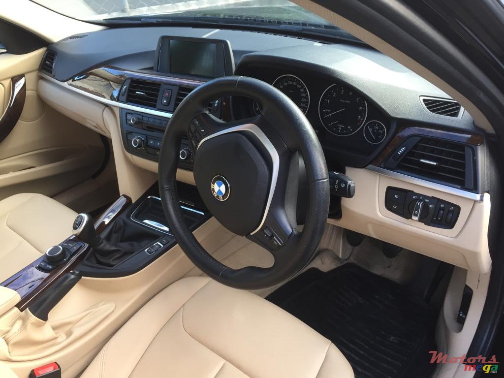 2012' BMW 320 photo #3