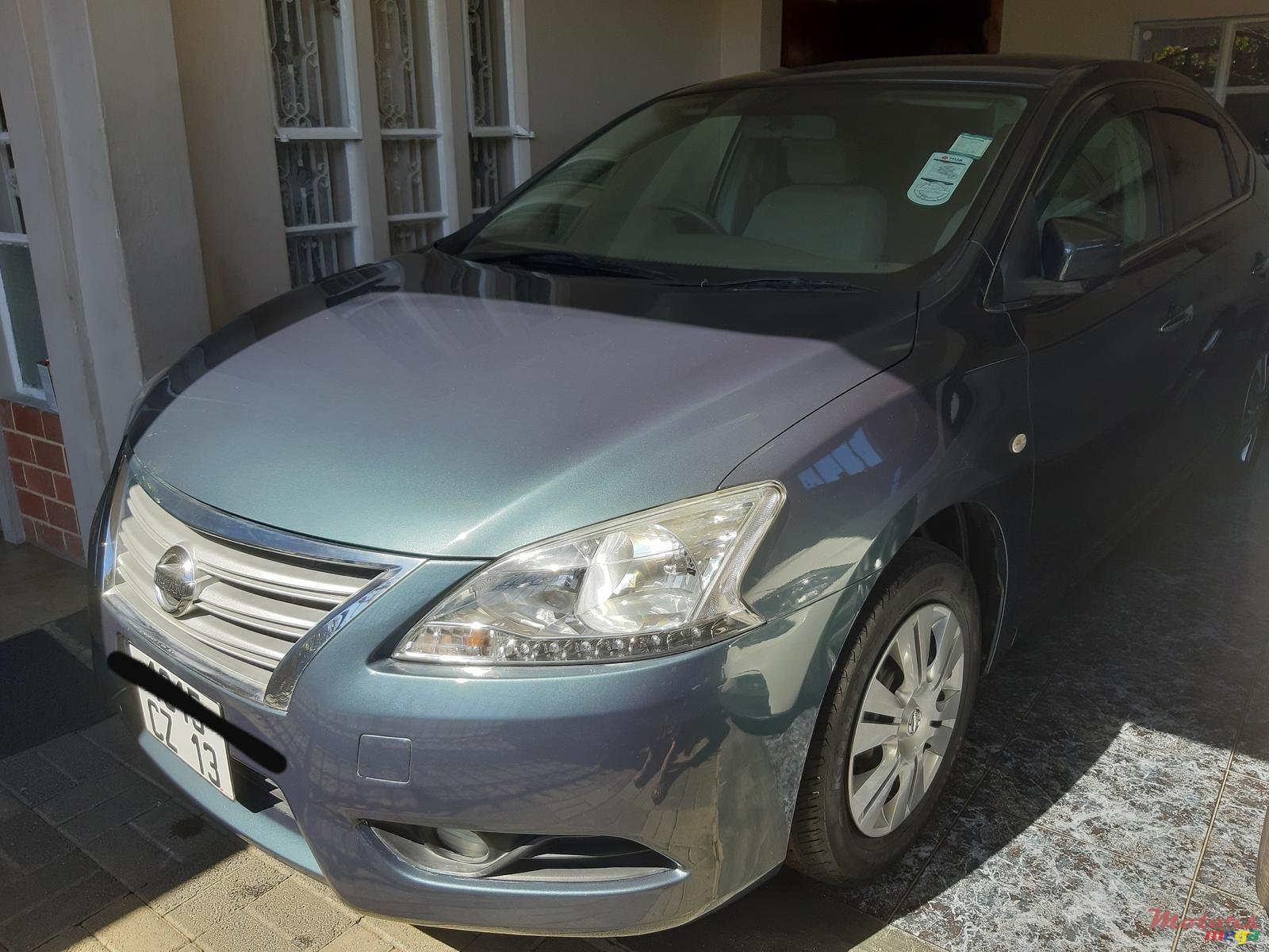 2013' Nissan Sentra photo #1