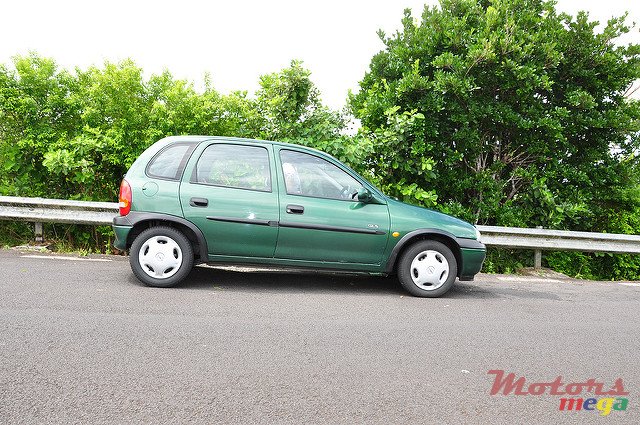 2000' Opel Corsa photo #1