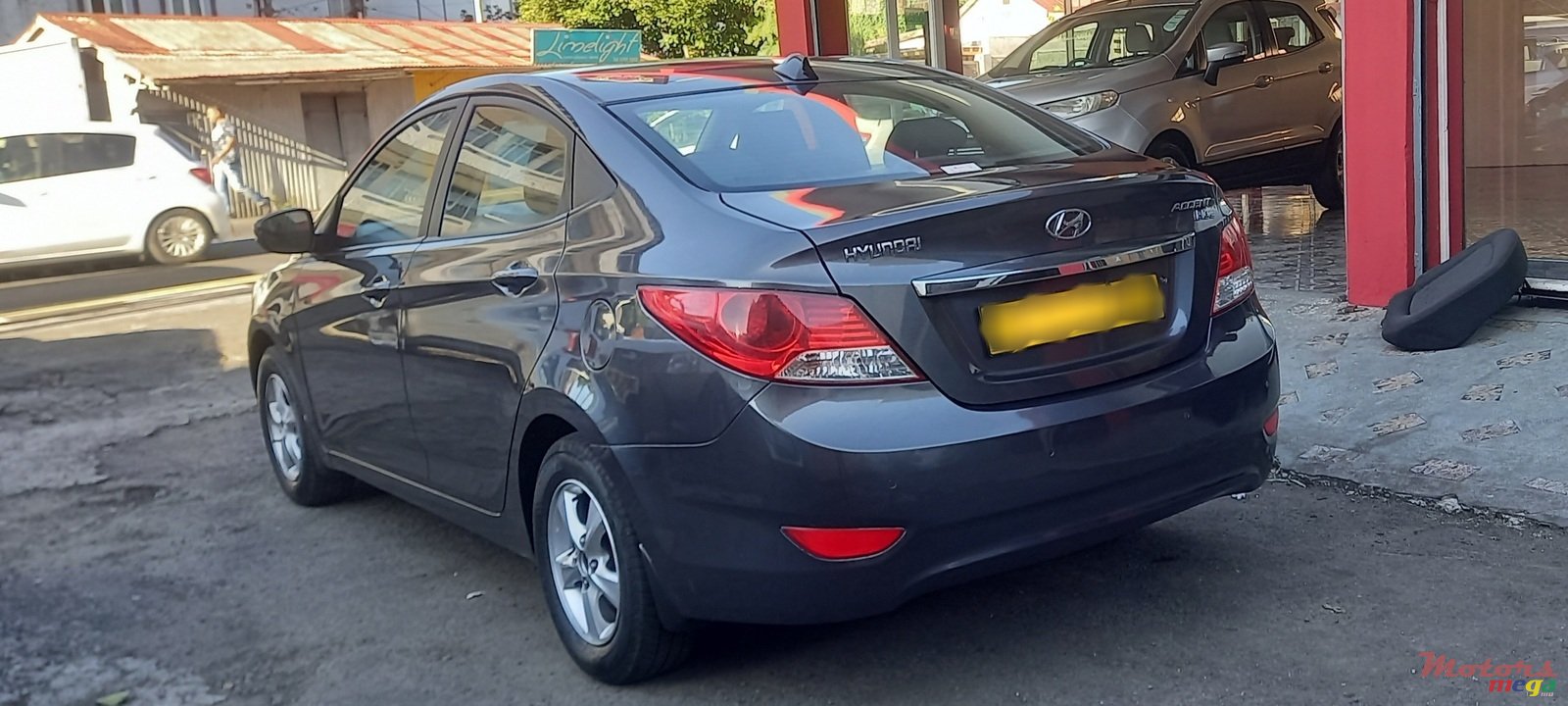 2013' Hyundai Accent photo #4