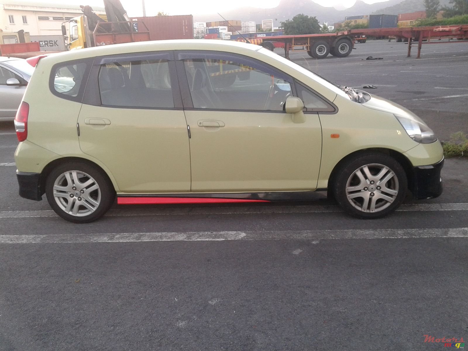 2005' Honda Jazz photo #2