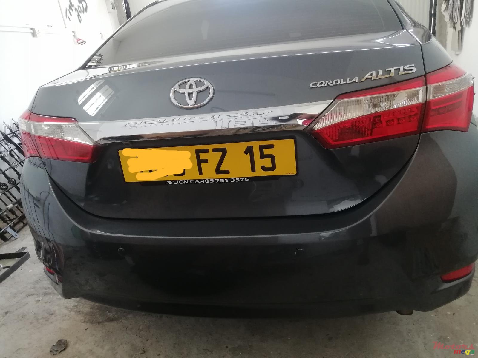 2015' Toyota Corolla photo #2