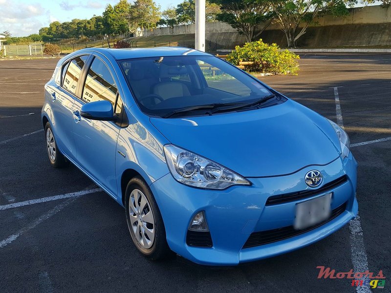 2012' Toyota photo #2