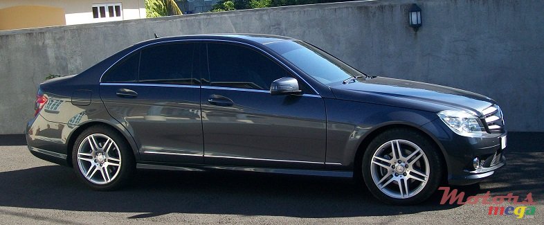 2010' Mercedes-Benz C-Class AMG Pack photo #1