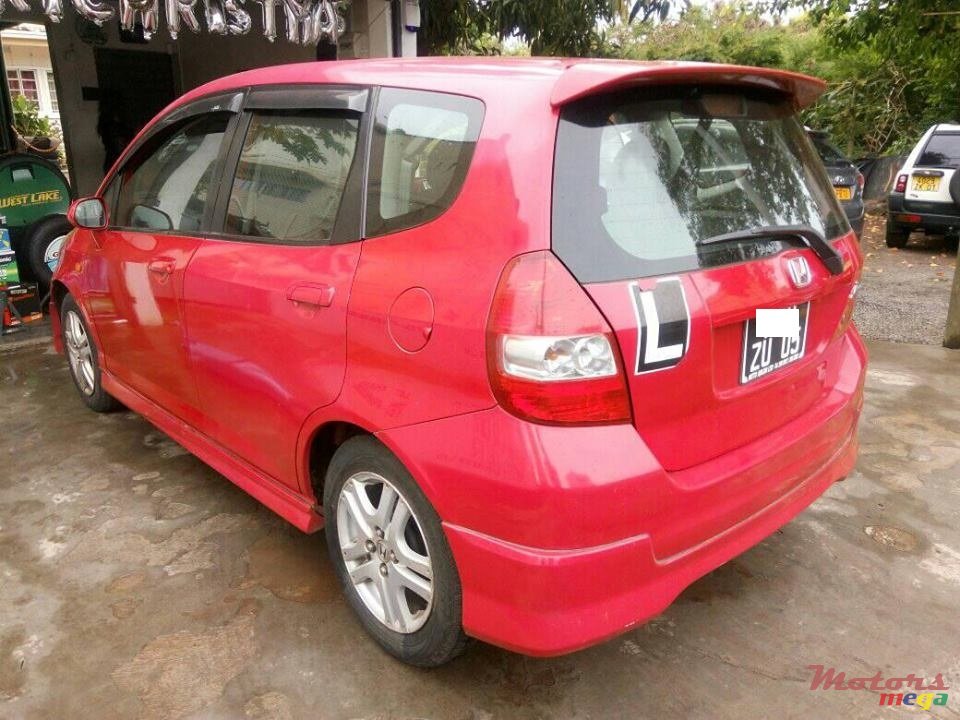 2005' Honda Fit photo #2