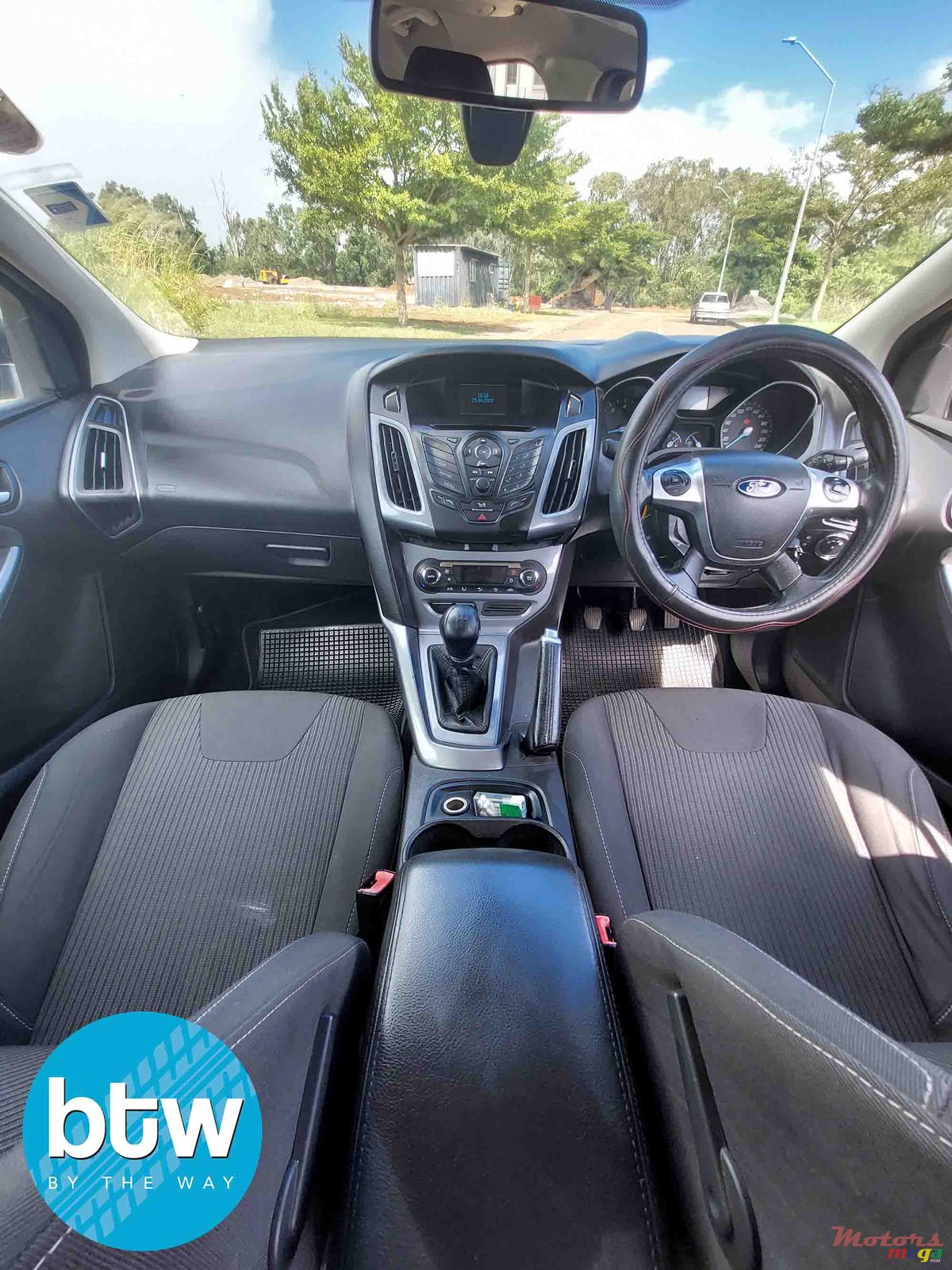 2014' Ford Focus photo #6