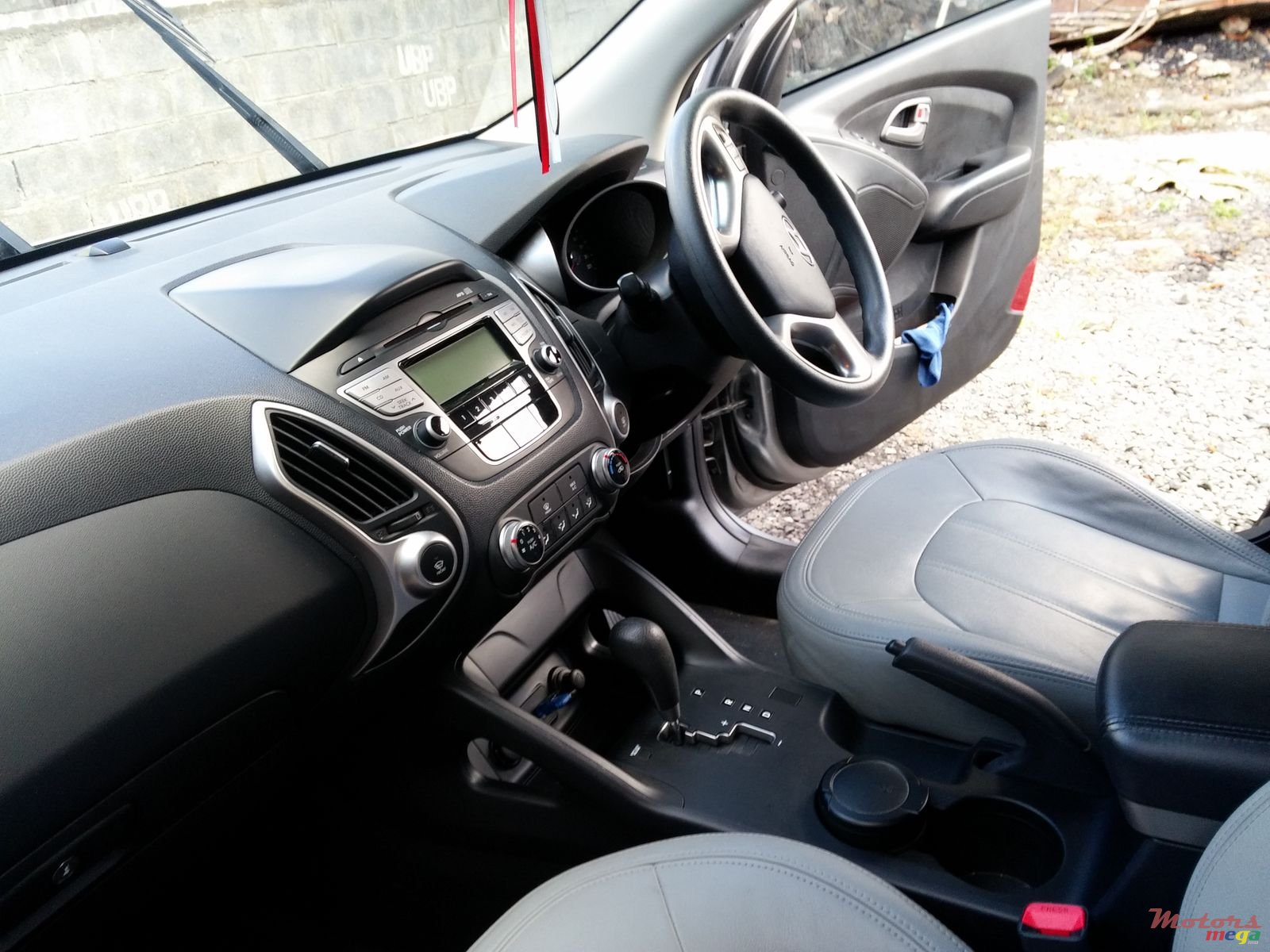 2011' Hyundai ix35 photo #6