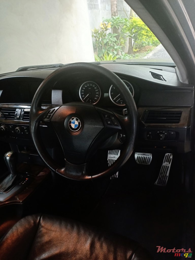 2005' BMW 5 Series photo #7