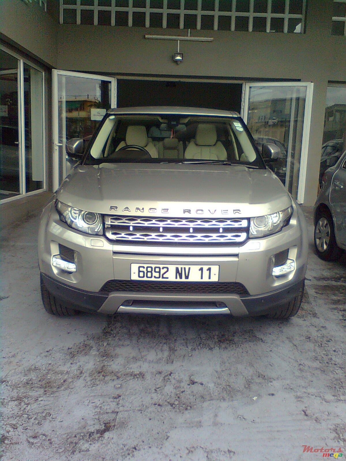 2011' Land Rover Range Rover Evoque photo #1