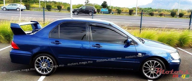 2003' Mitsubishi photo #1