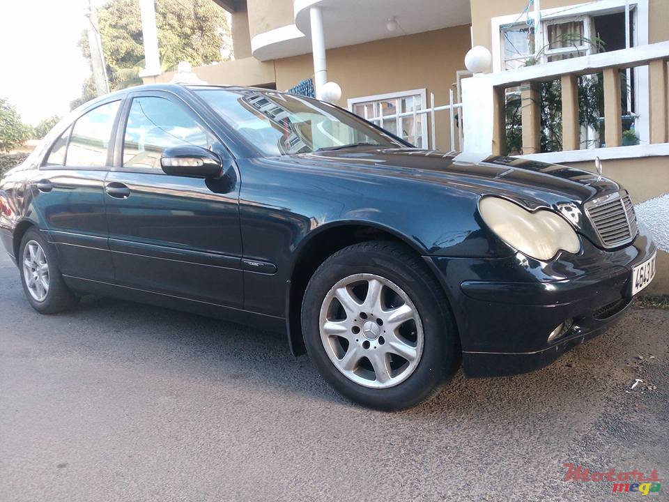 2001' Mercedes-Benz 200 photo #3