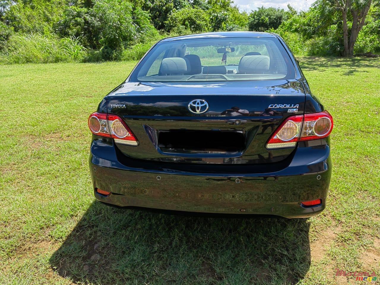 2013' Toyota Corolla photo #3