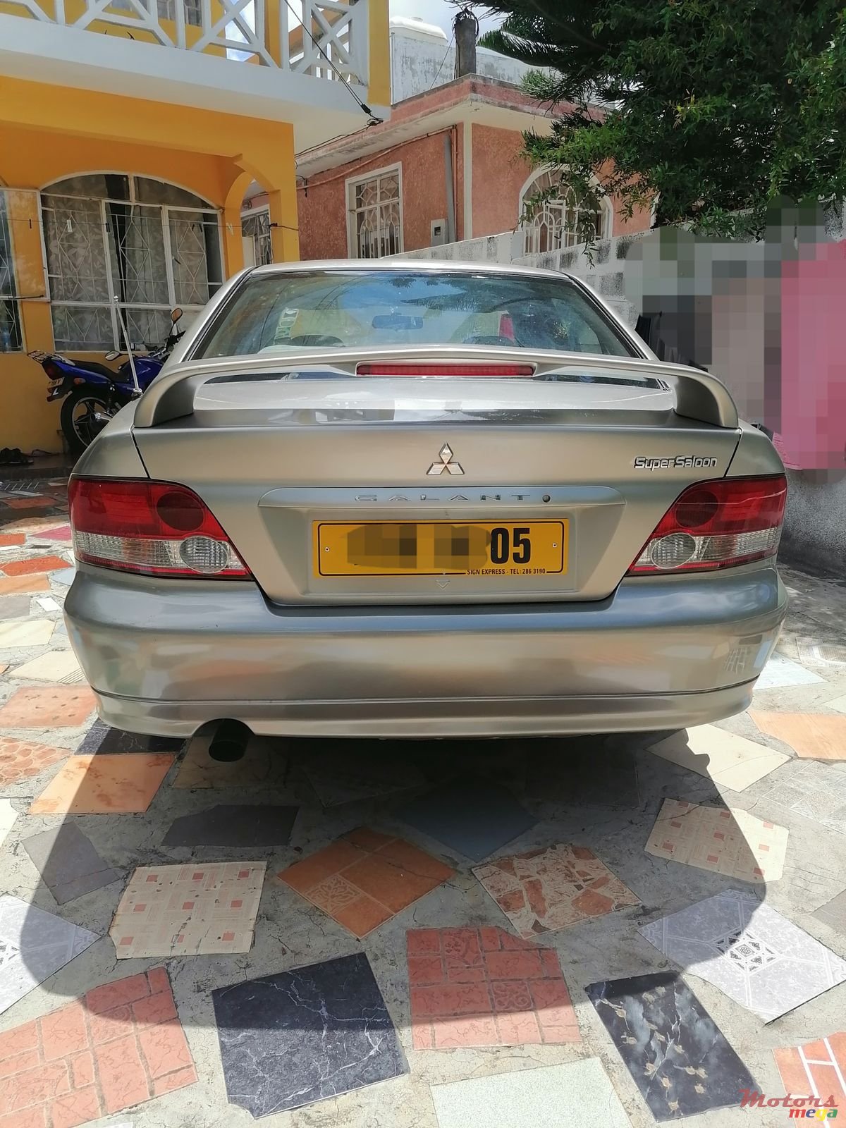 2005' Mitsubishi Galant photo #4