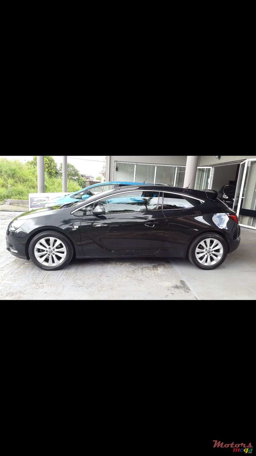 2016' Opel Astra GTC photo #3