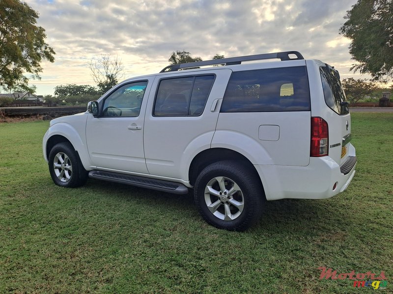 2017' Nissan Pathfinder 2.5 dci 4x4 photo #4