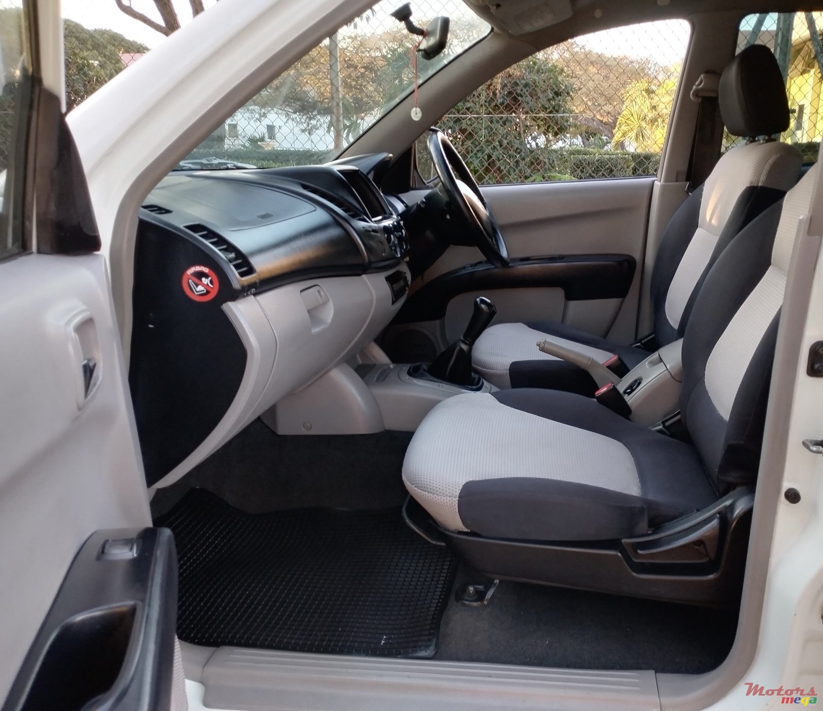 2008' Mitsubishi Expo photo #4