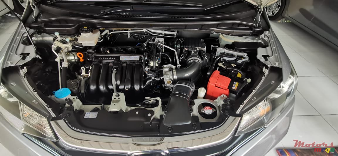 2017' Honda Fit photo #5