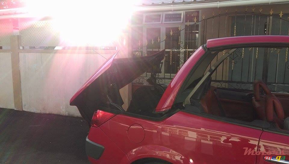 2007' Renault Megane Cabriolet photo #6